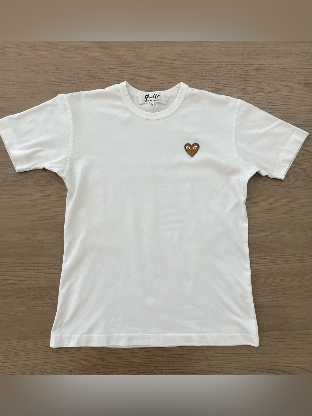 Authentic Comme Des Garcons Play T Shirt White men size M small Heart Patch